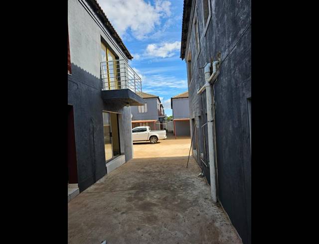 2 BEDROOM PROPERTY TO RENT IN MANIINI